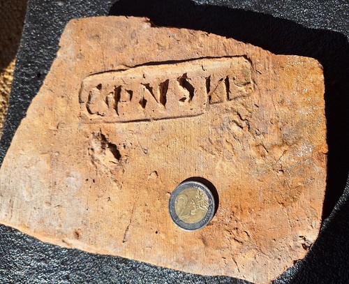 Römischer ziegel mit stempel - ziegel,